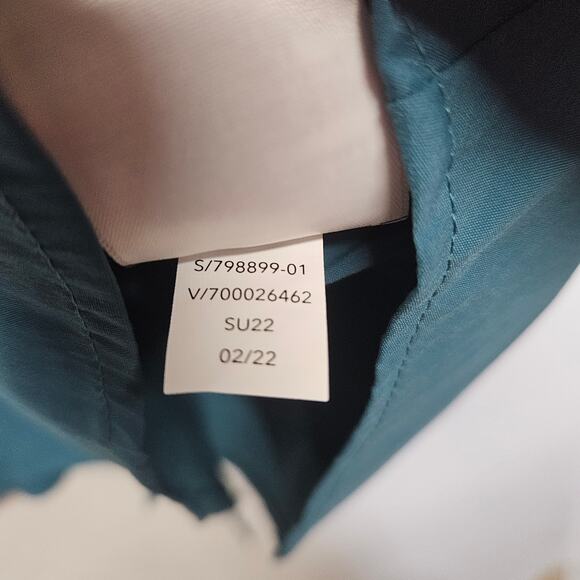 ATHLETA Levitate Poplin Tank Button down Borealis Green #798899 - Picture 5 of 8